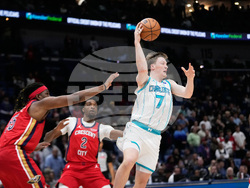 Hornets Pelicans Basketball