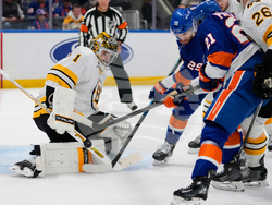 Bruins Islanders Hockey