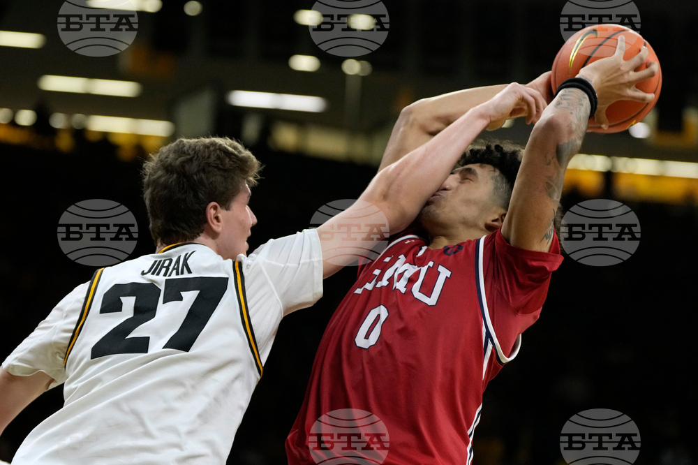 Robert Morris Iowa Basketball