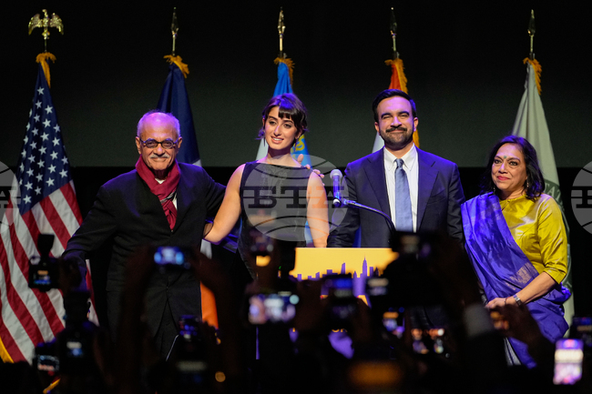 Мира Наир и Рама Сауаф Дуаджи - двете силни жени, които стоят до Зохран Мамдани, новоизбрания кмет на Ню Йорк