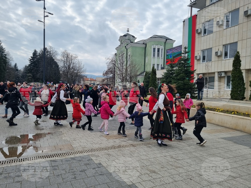 Търговище - фолклорна инициатива - Трети март