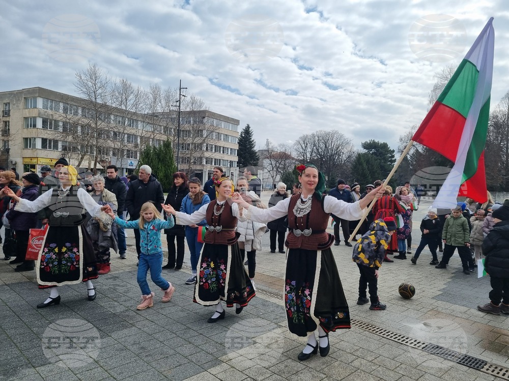 Съпреживяването "Да се хванем на хорото" на фолклорен клуб "Омая“ ще събере търговищенци на площада на Трети март
