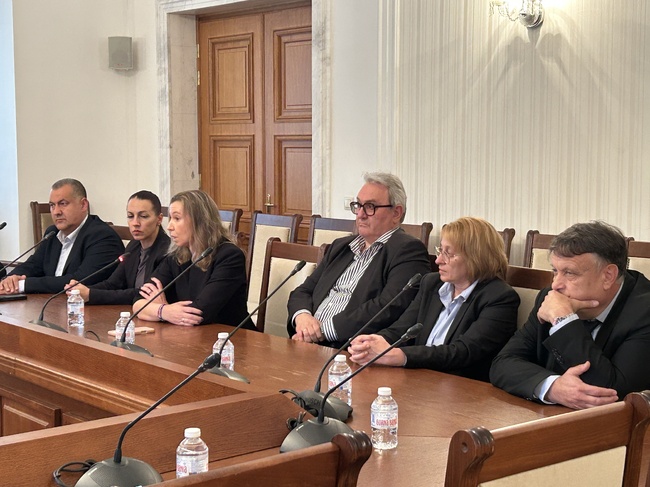 Съвет на ректорите на висшите училища в Република България: „БСП – Обединена левица“ поиска промяна в статута на Съвета на ректорите