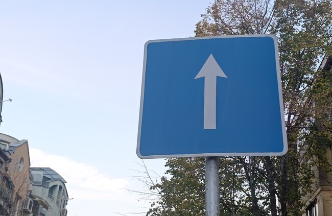 Движението по шуменските улици „Харалан Ангелов“ и „Нанчо Попович“ от днес е еднопосочно