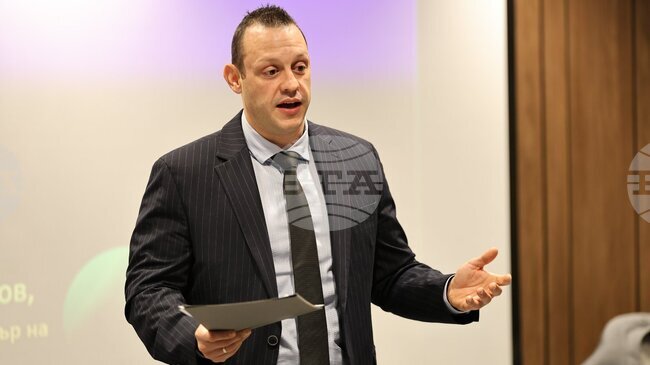 Сред целите на ядрената електроенергетика е изграждане на седми и осми блок на АЕЦ "Козлодуй" с технология AP1000, каза зам.-министър Георги Самандов