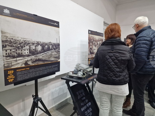 Изложбата „Градът на черното злато“ е подредена в Регионалния исторически музей в Перник