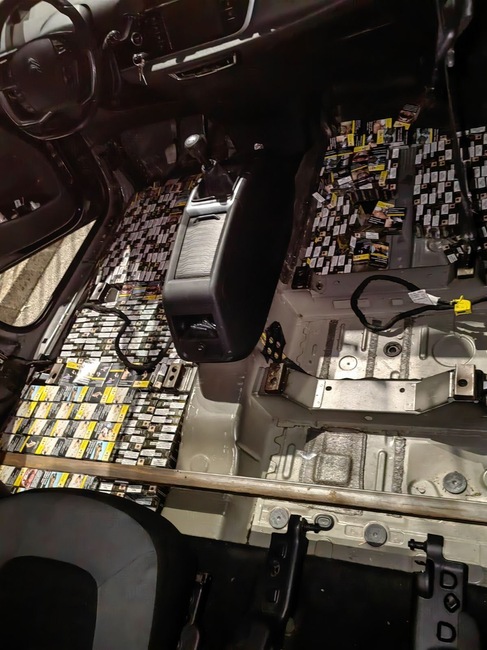 Над 100 000 къса цигари задържаха митническите служители край Никопол