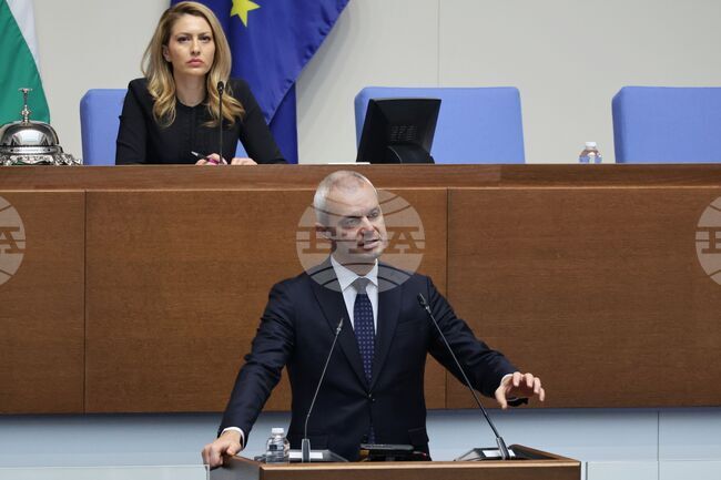 Vazrazhdane Leader Calls Proposed Budget "Catastrophic"