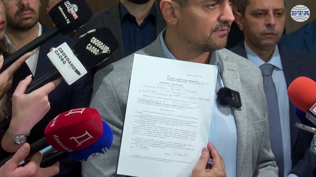 Този бюджет е разхищение като за последно, каза лидерът на МЕЧ Радостин Василев