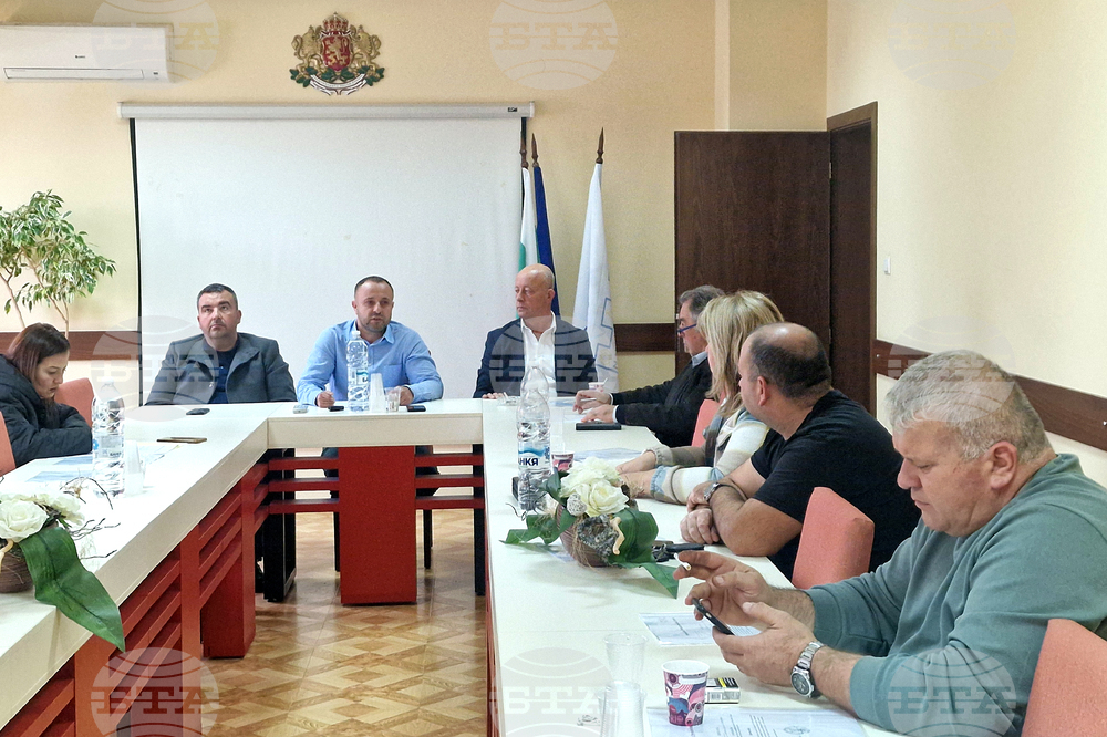 Липсата на кворум провали сесията на Общински съвет - Минерални бани с дневен ред сезиране на КС заради върнати от областния управител решения