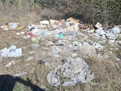 Шумен - незаконно сметище - почистване