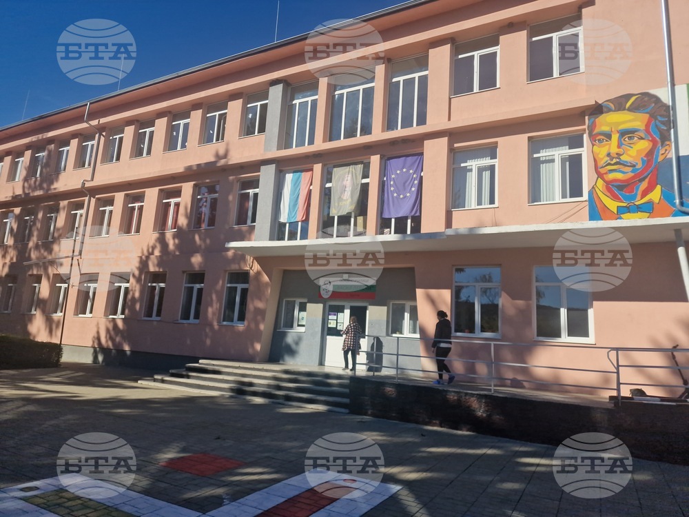 Нов STEM център отвори врати в училището в село Крепча, община Опака