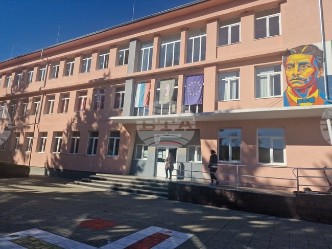 Нов STEM център отвори врати в училището в село Крепча, община Опака