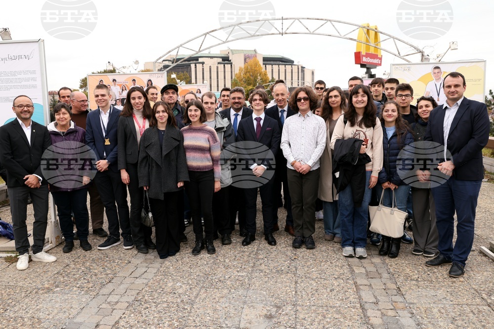 „Фантастични умове“ - изложба - откриване
