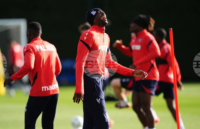 Кристал Палас иска да удължи договора на Жан-Филип Матета