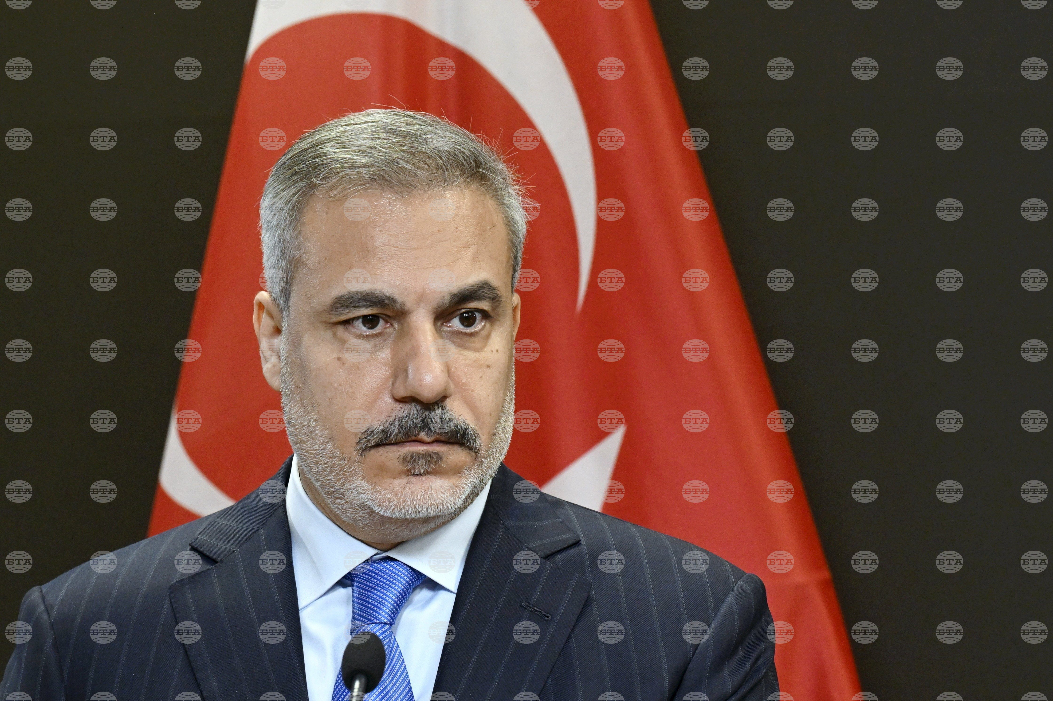 Турският външен министър заяви, че САЩ разбират необходимостта Сирия да остане обединена