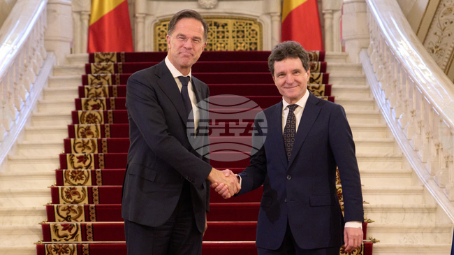 Генералният секретар на НАТО Марк Рюте пристигна на първо официално посещение в Румъния; ще участва във форум за отбраната