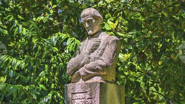 С концерт и валидиране на марка с лика на Добри Христов Варна чества Нощта на театрите