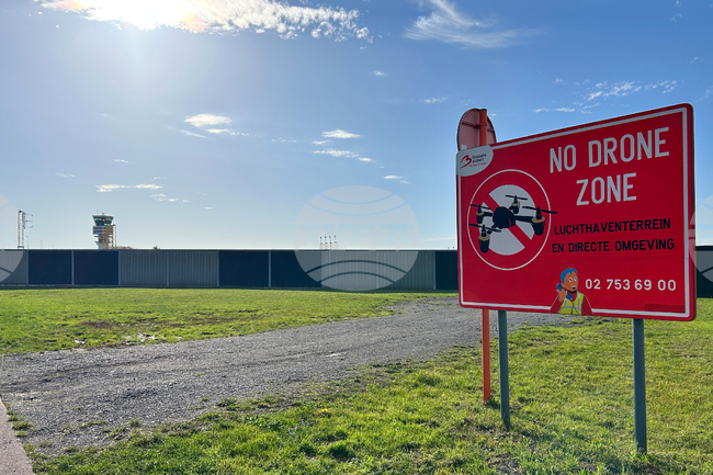 На летището в Брюксел временно бе спрян въздушният трафик заради забелязани дронове