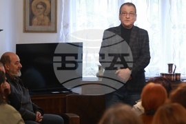 Дом „Дора Габе“ - „Ваня Петкова“ - награждаване