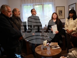 Дом „Дора Габе“ - „Ваня Петкова“ - награждаване