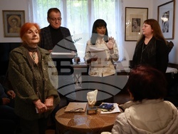 Дом „Дора Габе“ - „Ваня Петкова“ - награждаване