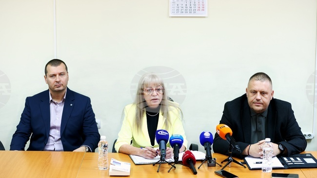 Задържан е служител от Фонд "Земеделие" за подкуп от 1000 лв., съобщи окръжният прокурор на София Наталия Николова 