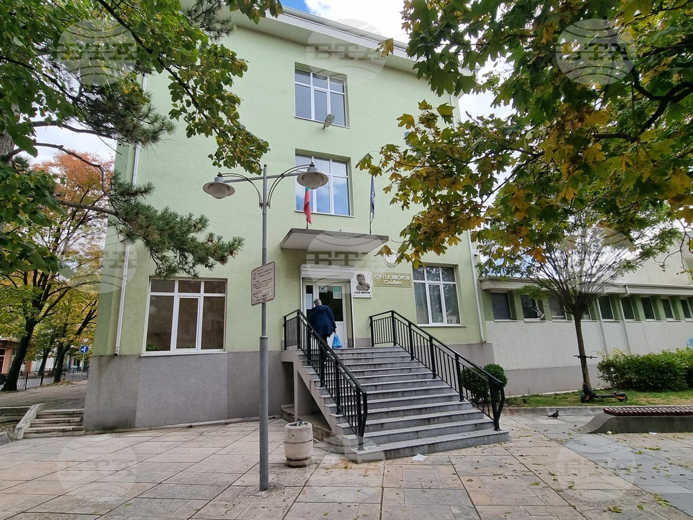 Нова паралелка „Съдебна администрация“ се открива в Средно училище „Пейо Крачолов Яворов" в Сливен