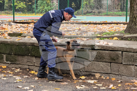 Ловеч - Детско полицейско управление - занятие със служебно куче