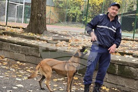 Ловеч - Детско полицейско управление - занятие със служебно куче