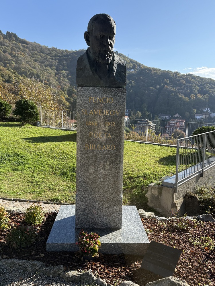 Симона Захариева, говорител на Асоциацията на българските училища в чужбина: Салонът на съвременната българска литература беше магия от думи