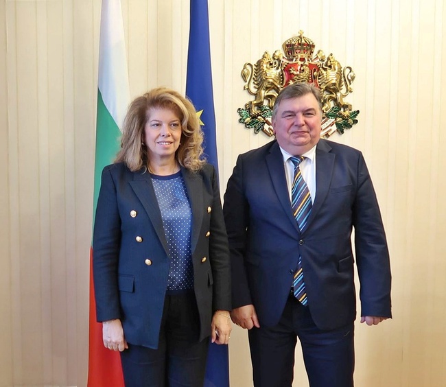 Развитието на населения предимно с българи Тараклийски район обсъдиха вицепрезидентът и посланикът на Молдова