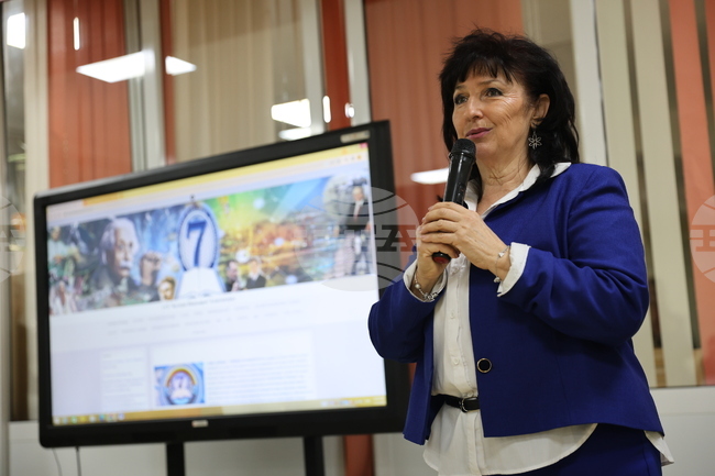 Форум, посветен на отчуждението сред децата и екранната зависимост, организира благоевградското училище „Кузман Шапкарев“