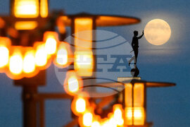 APTOPIX Germany Supermoon