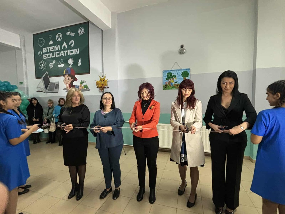 Новоизграден STEM център бе открит в училището в поповското село Светлен