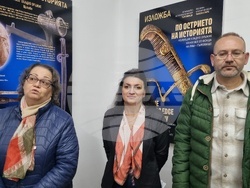 Търговище - Регионален исторически музей - „По острието на историята - колекция хладно оръжие ХIХ - ХХ век от фонда на РИМ – Търговище” - каталог