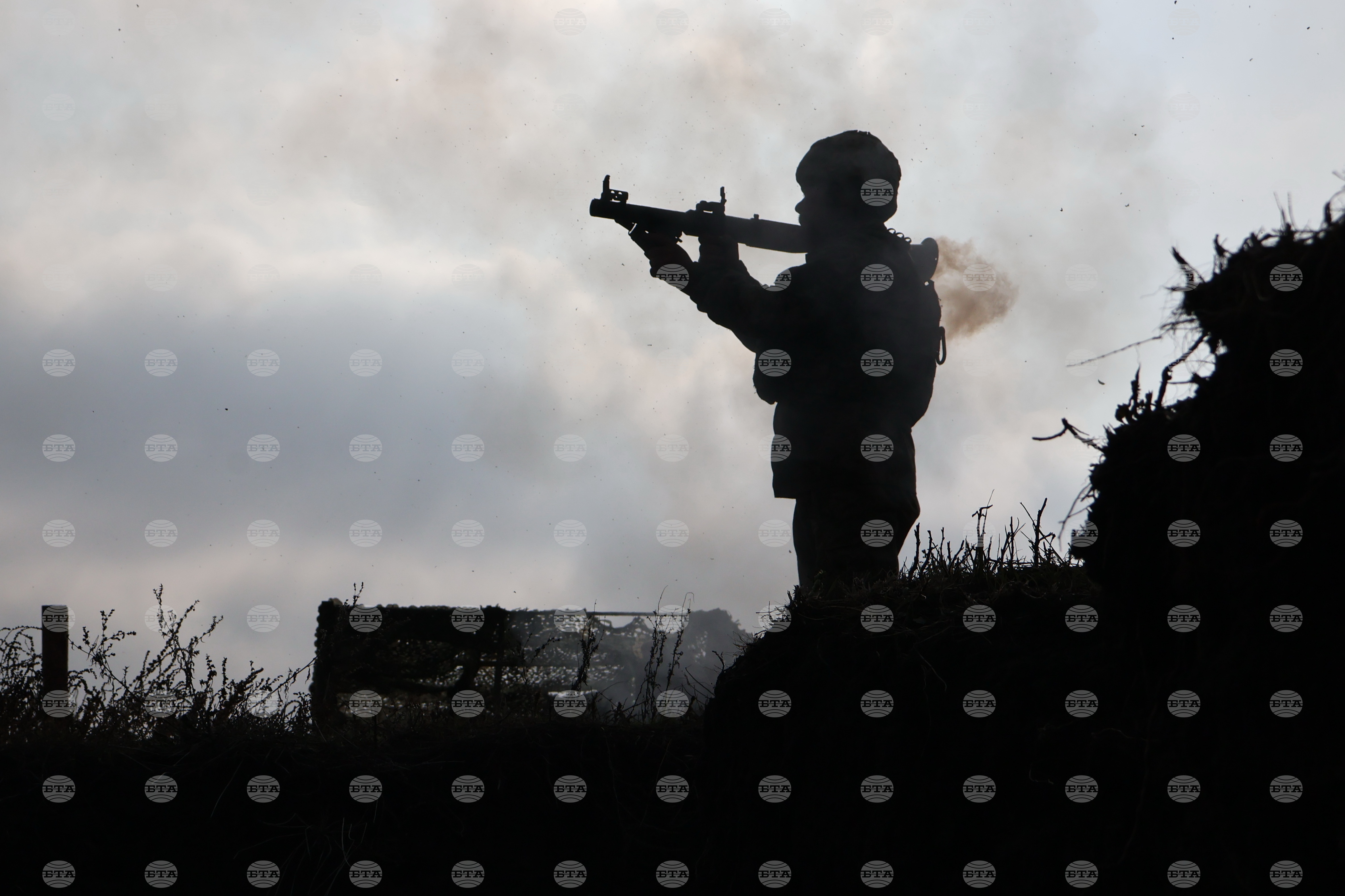 Украйна обяви, че е нанесла удари по руската рафинерия в Рязан