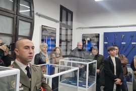 Търговище - Регионален исторически музей - „По острието на историята - колекция хладно оръжие ХIХ - ХХ век от фонда на РИМ – Търговище” - каталог