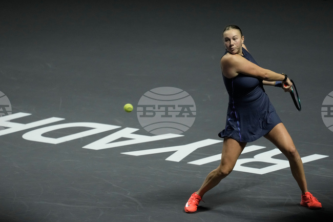 Аманда Анисимова преодоля груповата фаза на Финалния турнир на Женската тенис асоциация след победа над Ига Швьонтек