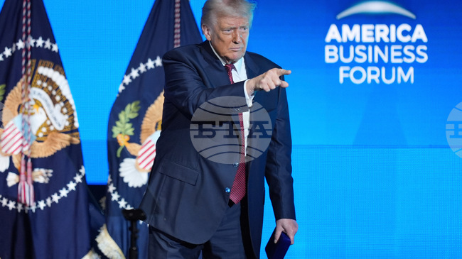 Вероятно САЩ работят по план за премахване на ядрените оръжия заедно с Русия и Китай, заяви Тръмп 