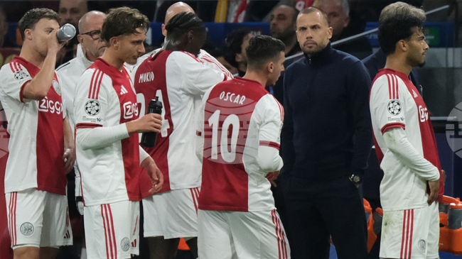 Аякс уволни своя треньор Хейтинга