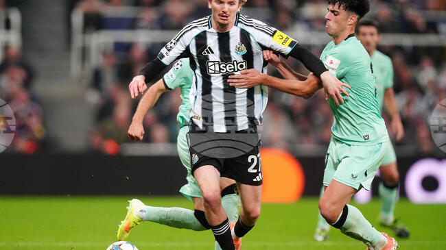 Мениджърът Еди Хау се надява головете на Ник Волтемаде за Германия да са му върнали увереността