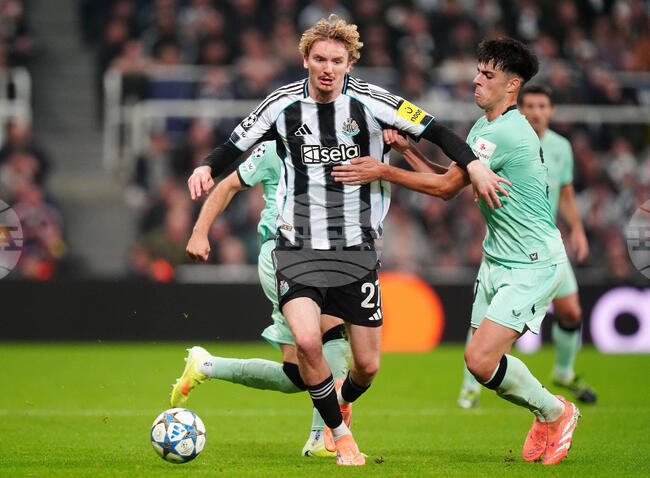 Мениджърът Еди Хау се надява головете на Ник Волтемаде за Германия да са му върнали увереността