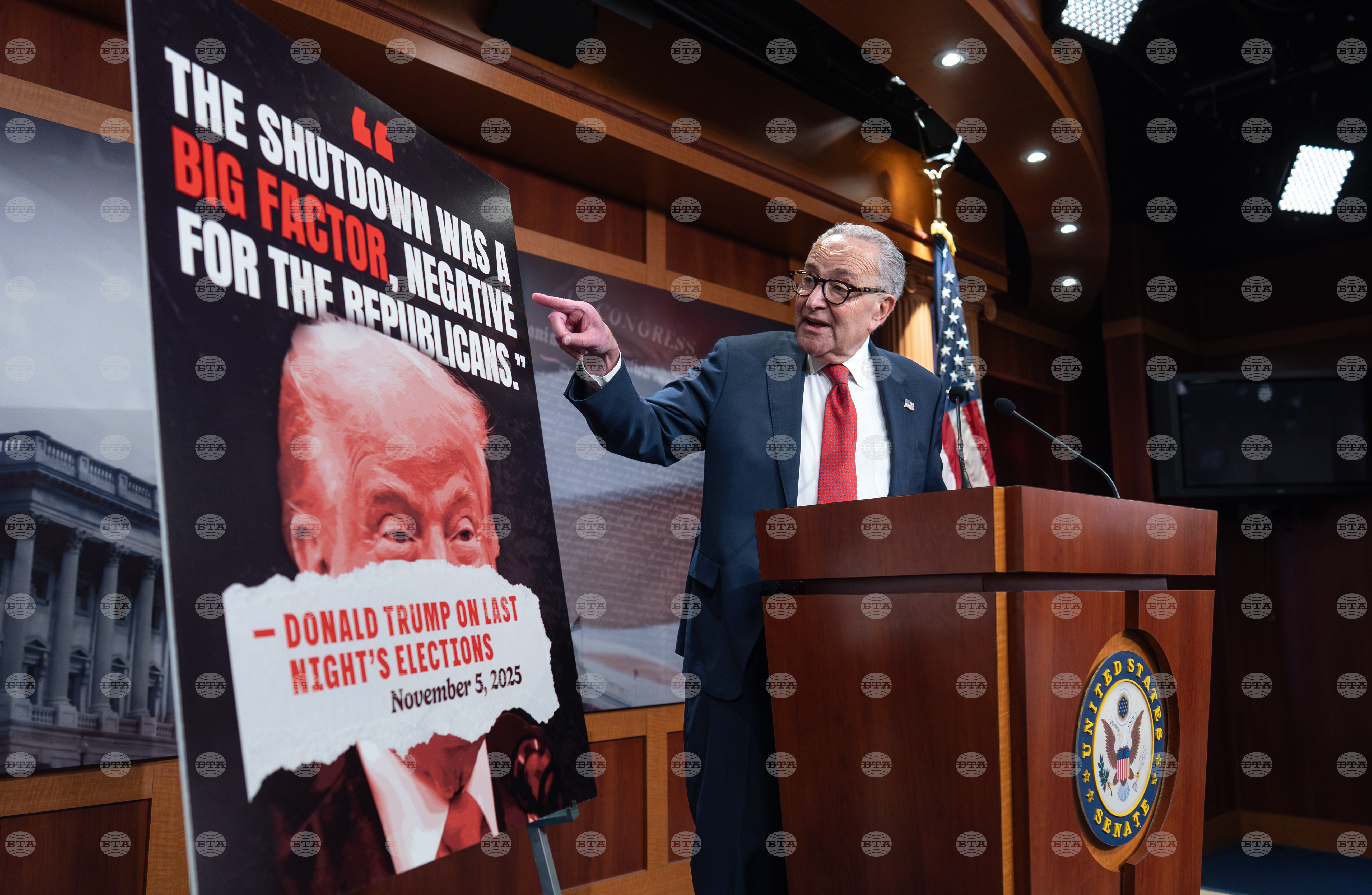 Западни издания коментират разрива сред демократите в Сената, проправил пътя към край на бюджетната парализа в САЩ