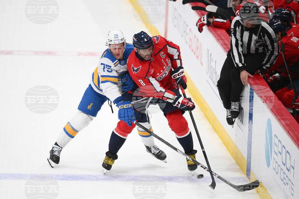 APTOPIX Blues Capitals Hockey