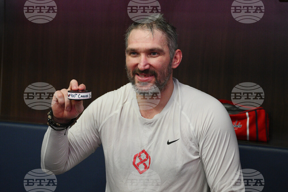 Александър Овечкин отбеляза гол номер 900 в кариерата си в НХЛ и Вашингтон Кепиталс победи Сейнт Луис Блус