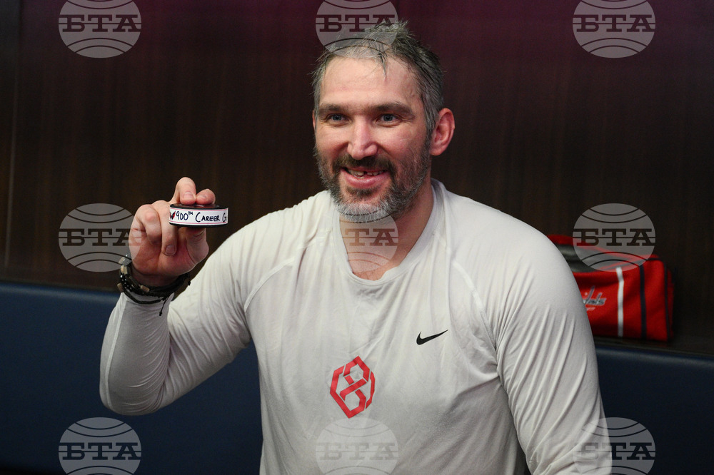 APTOPIX Blues Capitals Hockey