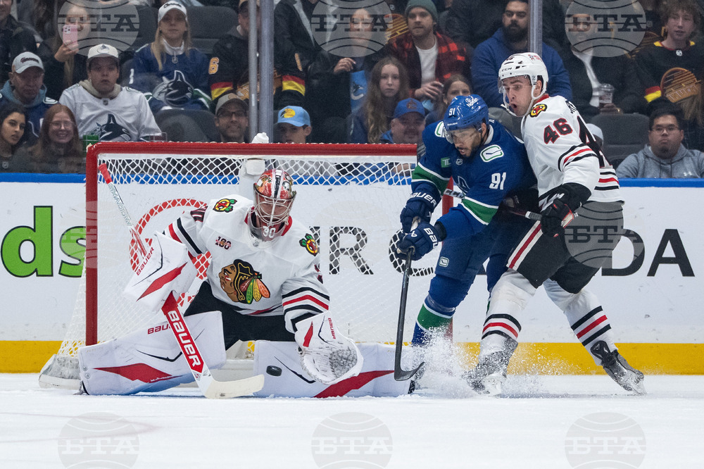 Blackhawks Canucks Hockey