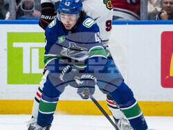 Blackhawks Canucks Hockey