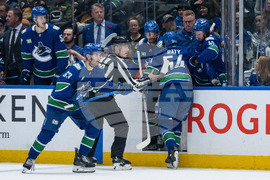 Blackhawks Canucks Hockey